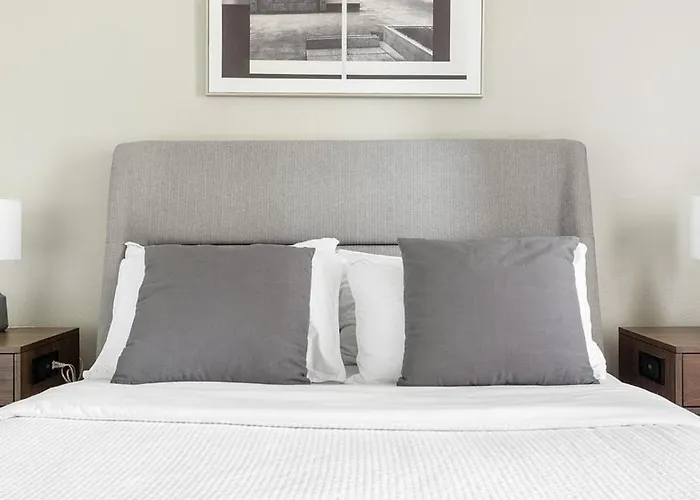 Landing Modern With Amazing Amenities